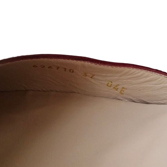 Gucci Malaga Kid Sylvie Gold Chain Pumps Heels Size 37 US 7 Burgundy Red Pointed - Picture 11 of 12